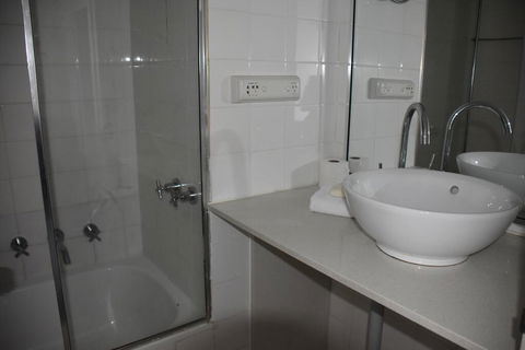 Accommodation Sydney Studio With Balcony Apartment - Accommodation Bookings 3