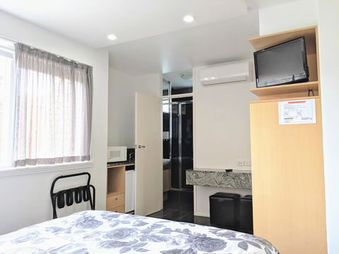 Acland Street Studio Apartment FREE PARKING - Accommodation Bookings 0