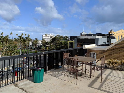 Acland Street Studio Apartment FREE PARKING - Accommodation Bookings 2
