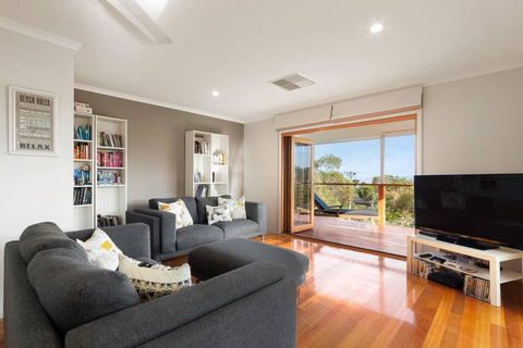 Acqua Vista - Water View, Fireplace, Walk To Beach - Accommodation Bookings 1