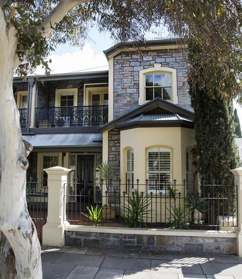 Adelaide Mackinnon - Accommodation Bookings 3