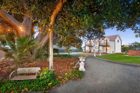 Duart Stables - Accommodation Bookings 1