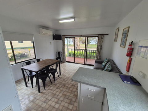 Eagle Point Caravan Park - Accommodation Bookings 2