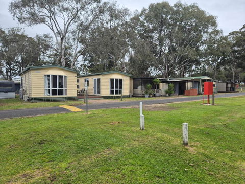 Eagle Point Caravan Park - Accommodation Bookings 3