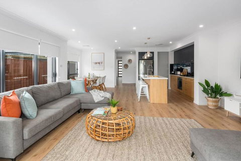 East Corrimal Escape - Beautiful Beachside Living - Accommodation Bookings 3