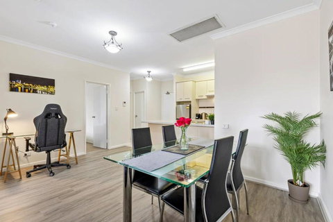 East Perth Apartment With Free Wi-Fi And Parking - Accommodation Bookings 1