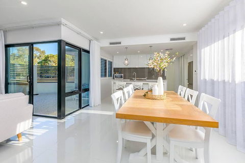 East Vic Park Luxe New Home - Accommodation Bookings 1