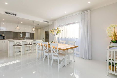 East Vic Park Luxe New Home - Accommodation Bookings 2