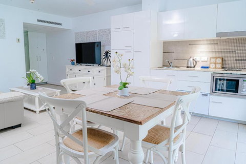 DRIFT PALM COVE- Private 2 Bed -Apartment 2204 - Accommodation Bookings 1