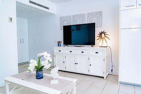 DRIFT PALM COVE- Private 2 Bed -Apartment 2204 - Accommodation Bookings 3