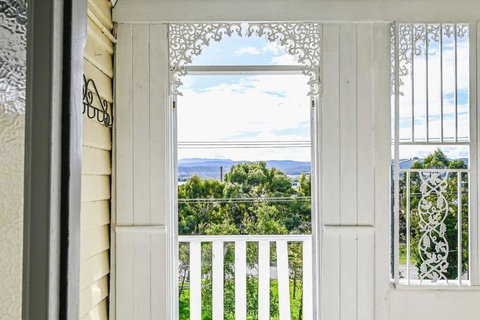 Eileen - Accommodation Bookings 1