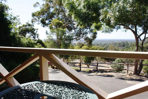 Eleebana Guest House - Accommodation Bookings 2