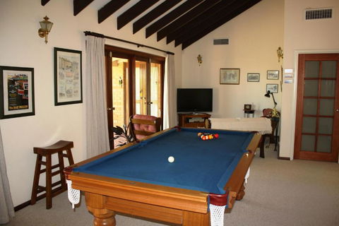 Eleebana Guest House - Accommodation Bookings 3