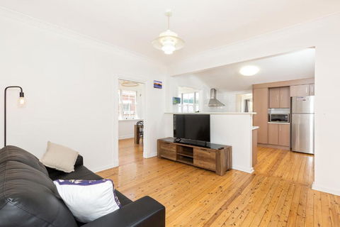 Ellemjays - Accommodation Bookings 2
