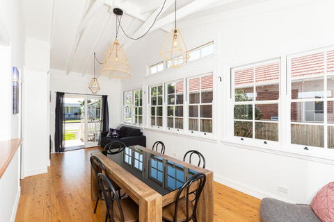 Ellemjays - Accommodation Bookings 3