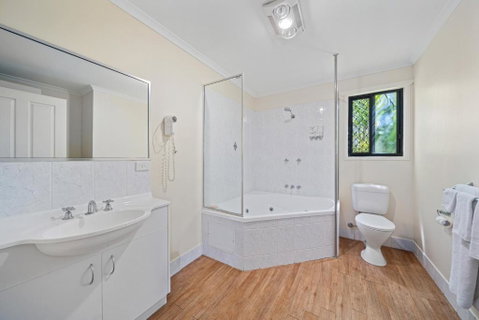 Emerald Motel Apartments - Accommodation Bookings 3