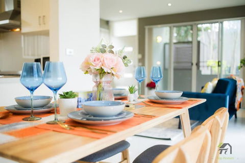 Entire 3 Bedrooms Townhouse In Baulkham Hills - Accommodation Bookings 0