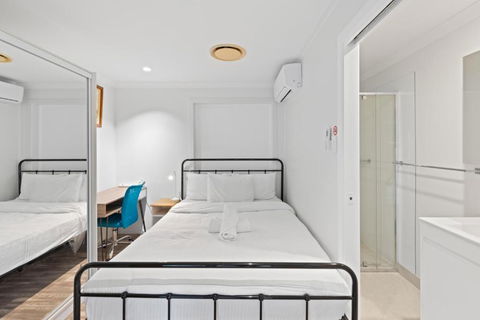 Exceptional Value! Immaculate&Cozy 1BR Home - Accommodation Bookings 3