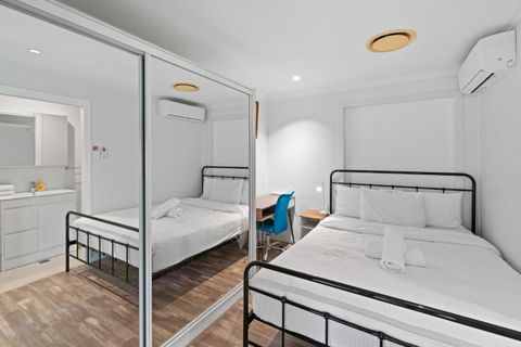 Exceptional Value! Immaculate&Cozy 1BR Home - Accommodation Bookings 1