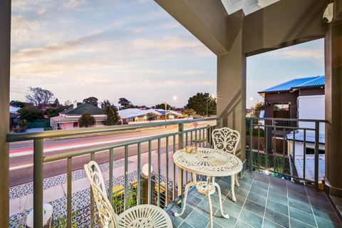 Equitice Winter Moonlight Villa - Accommodation Bookings 1