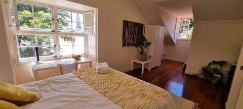 Fab 4brm Home With Pool A 15 Min Walk To Beach - Accommodation Bookings 3