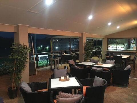 Fairway Village @ Windaroo Lakes Golf Club - Accommodation Bookings 3