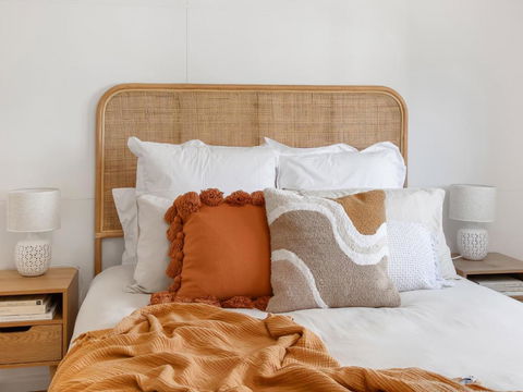 Fairways 18 - Cottage In The Centre Of Town - Accommodation Bookings 0