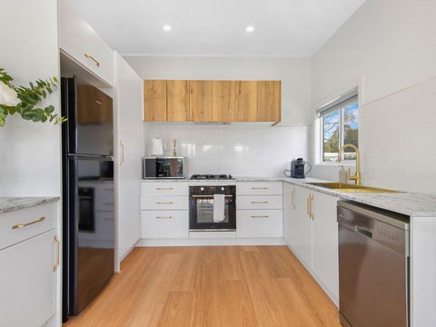 Fairways 18 - Cottage In The Centre Of Town - Accommodation Bookings 2