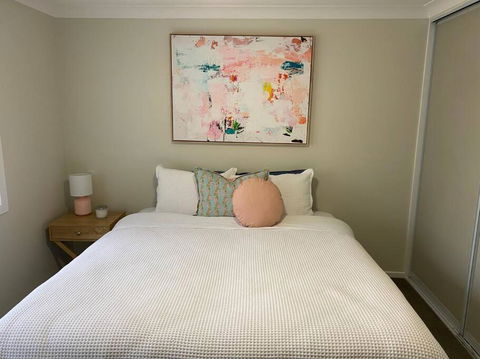 Family Favourite, Spacious 2 Bedroom Unit - Accommodation Bookings 2