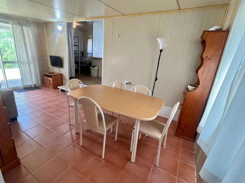 Family Getaway Cabin 50 - Accommodation Bookings 2