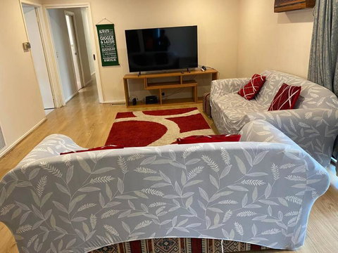 Family Home- Close To Knox City & Dandenong Ranges - Accommodation Bookings 0