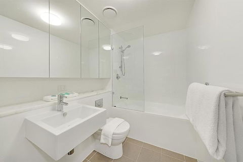 Fantastic Executive Apartment Neutral Bay GRO17204 - Accommodation Bookings 2