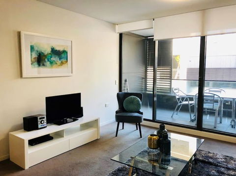 Fantastic Executive Apartment Neutral Bay GRO17204 - Accommodation Bookings 4