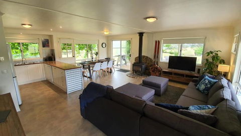 Feathertop Views And Barn - Accommodation Bookings 2