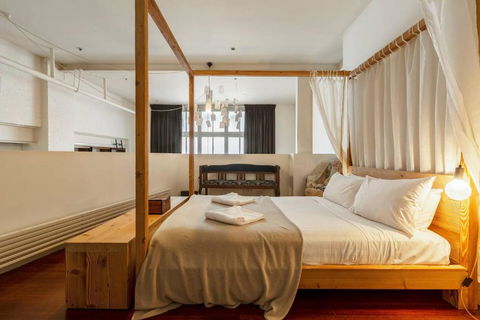 Find Luxury In An Old-Charm Converted Warehouse - Accommodation Bookings 1