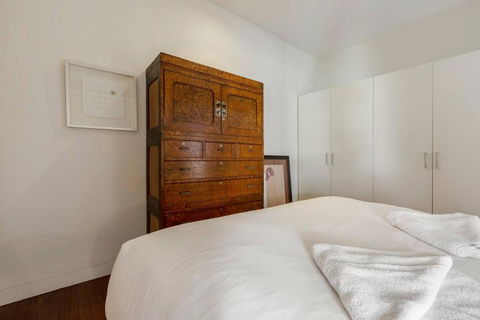 Find Luxury In An Old-Charm Converted Warehouse - Accommodation Bookings 2