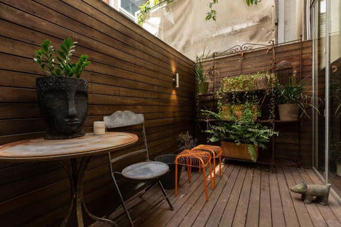 Find Luxury In An Old-Charm Converted Warehouse - Accommodation Bookings 3
