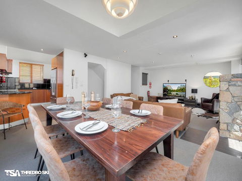 First Tracks 2 - Accommodation Bookings 0