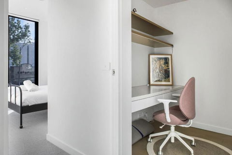 Flagstaff Stanley - Experience Cityscape Simplicity - Accommodation Bookings 3