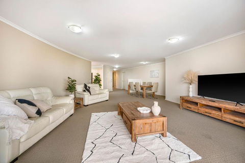 Flightdeck 504 - Accommodation Bookings 0