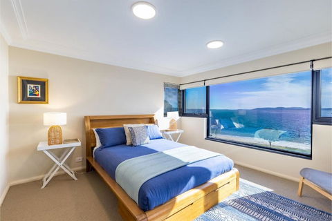 Florentine 13, 11 Columbia Close -fabulous Unit With Air Con, Wifi, Pool, Lift And Waterviews - Accommodation Bookings 3