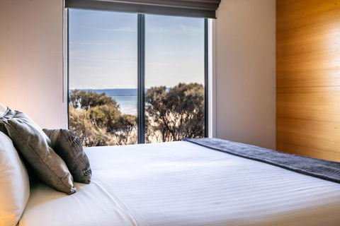 Footprints 2 - Accommodation Bookings 3