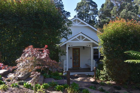 Fern Falls Cottages - Garden Cottage - Accommodation Bookings 0