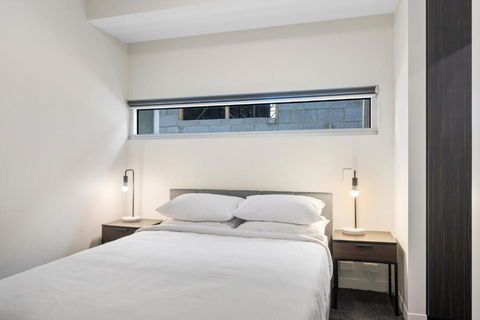 Fitzroy North 1-Bed With Balcony By Edinburgh Park - Accommodation Bookings 1