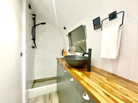 Frankie The Silver Bullet Airstream - Accommodation Bookings 4