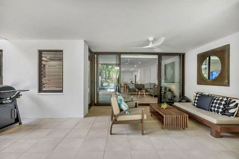 Fresco Tropical: Private Pool Haven By Golf Course - Accommodation Bookings 4