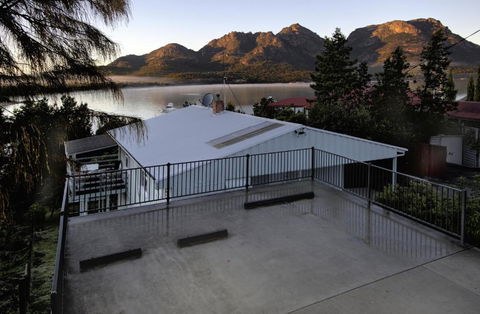 Freycinet Beachfront Retreat - Accommodation Bookings 4