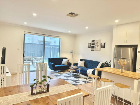 Fully Equipped 3BR-Townhouse - Accommodation Bookings 0