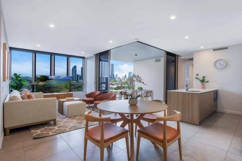 Gabba Oasis:Luxury 3BRM Apt Pool - Accommodation Bookings 0