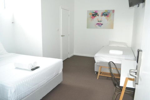 Garden Hotel - Accommodation Bookings 1
